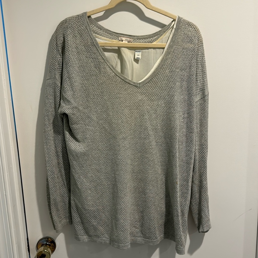 GAP Mesh Sweater & Old Navy White Tank Top - Sz L